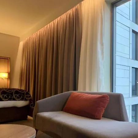 Clayton Hotel 4*