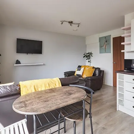 Apartment Host & - London Avenue *