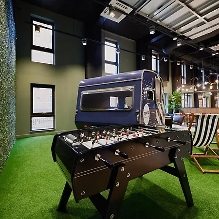 Chic Living Studio At West End Student Accommodation- Students Only Glasgow