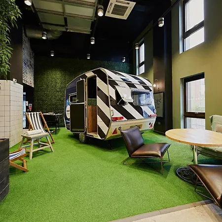 Chic Living Studio At West End Student Accommodation- Students Only Aparthotel