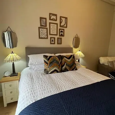 Luxury Victorian Spacious Flat * Glasgow