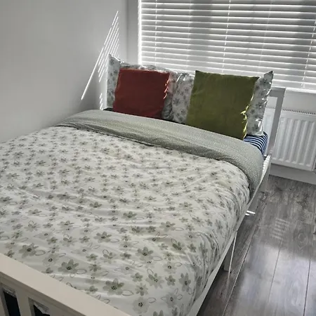 Modern Comfy One Bed - Free Parking