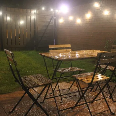 Peaceful House: Location With Free Parking