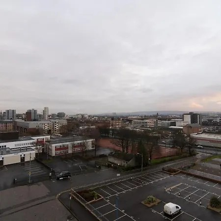 Apartment Executive 2 Bed 2 Bath - Free Parking *
