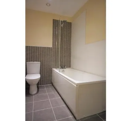 Apartment Executive 2 Bed 2 Bath - Free Parking *