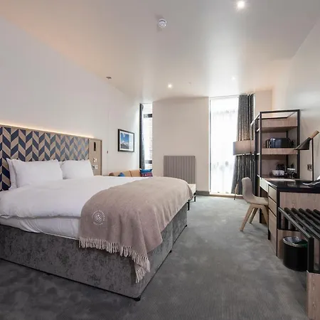 Hotel Sandman Signature
