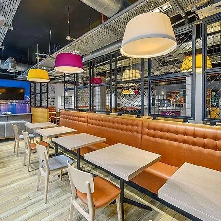 Ibis Styles Centre George Square Hotel 3*