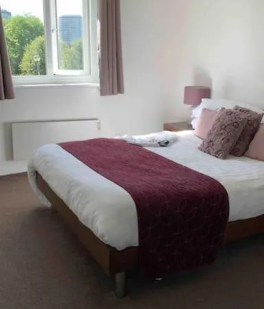 Appartement Facing Spacious Free Parking Glasgow