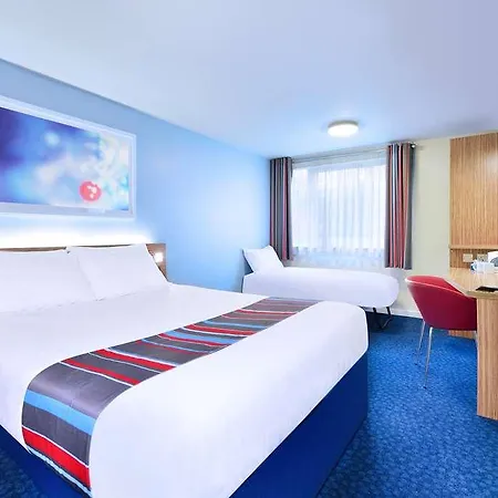 Hotel Travelodge Braehead 3*