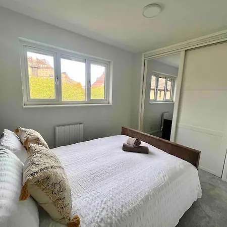 Holiday home Ideal 2 Bedroom *