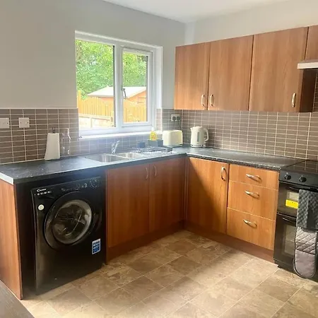Holiday home Ideal 2 Bedroom *