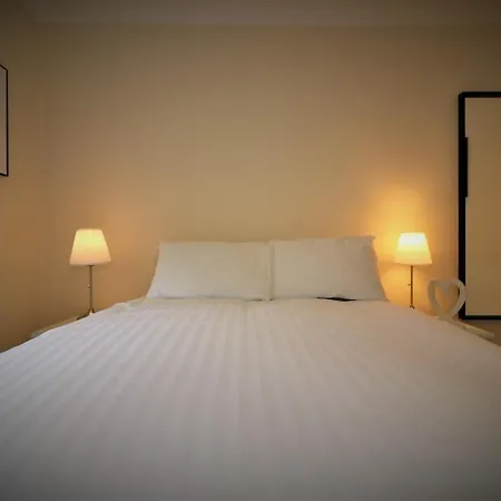 Signature - Lincoln View * Glasgow