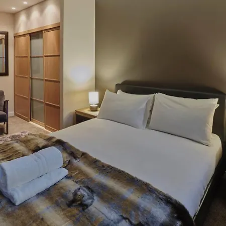 Glasgow, Finnieston Luxury 2 Bed With Parking, E-check In, Hi-fi Apartment Glasgow