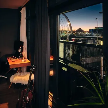 Glasgow, Finnieston Luxury 2 Bed With Parking, E-check In, Hi-fi Γλασκώβη