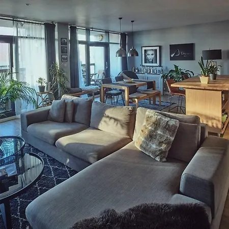 Glasgow, Finnieston Luxury 2 Bed With Parking, E-check In, Hi-fi