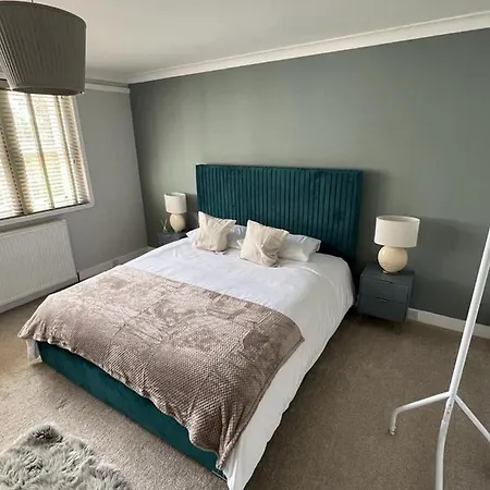 Holiday home Large Country Mansion In Newton Mearns Glasgow