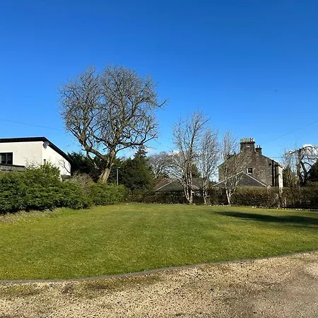Large Country Mansion In Newton Mearns