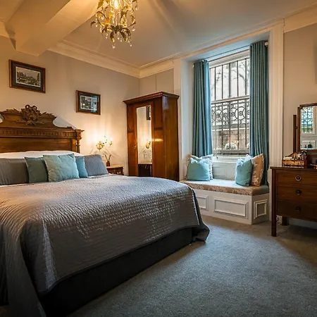 The Alamo 4* Glasgow