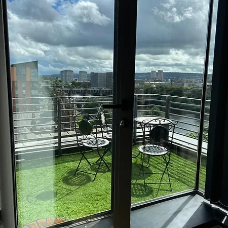Riverfront * Glasgow