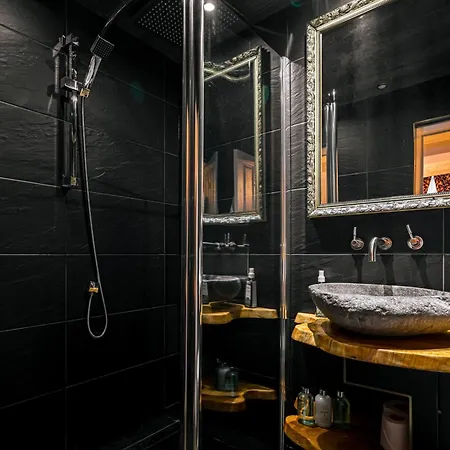 The Alamo 4* Glasgow