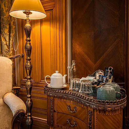 The Alamo Guest house 4*