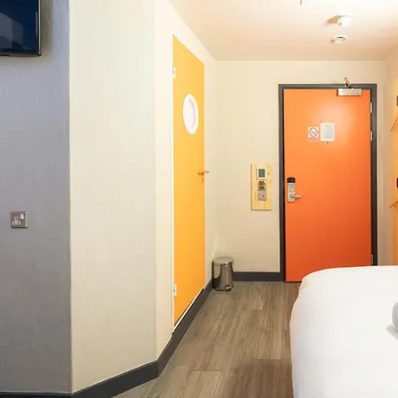 Hotel Easyhotel