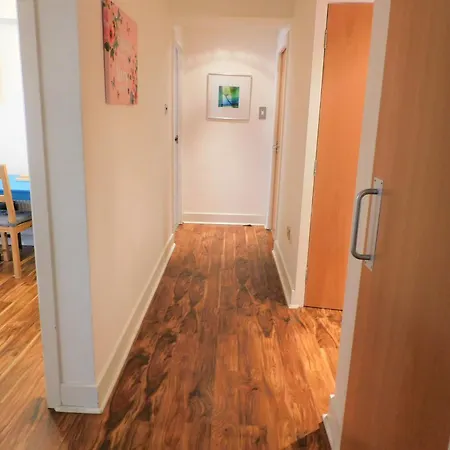 Apartman 2 Bedroom In The Heart Of The Centre, Perfect Location *