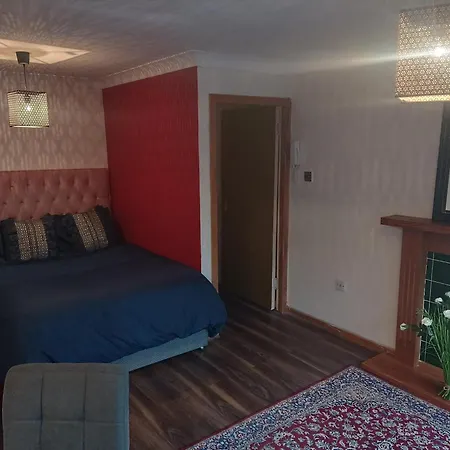 Apartment Open Space In Shawlands Glasgow