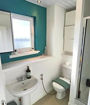 La Casita, Your Away From - Free Parking Apartment Glasgow