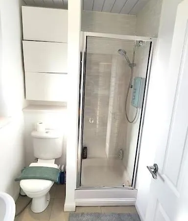 La Casita, Your Away From - Free Parking Apartment *