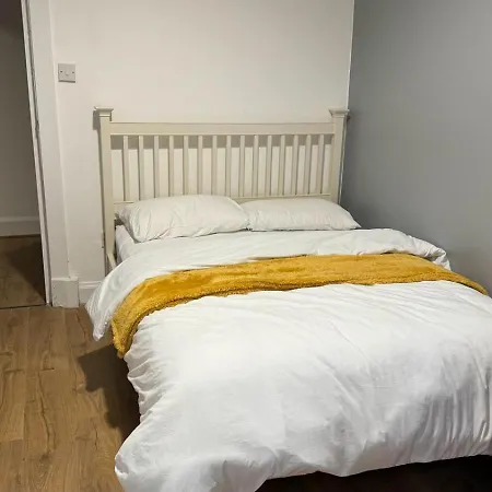 Apartment Large 3 Bed Apt Close To City, Ovo Hydro And Ibrox Stadium *