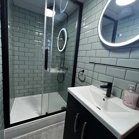 Sauchiehall Street Apartment