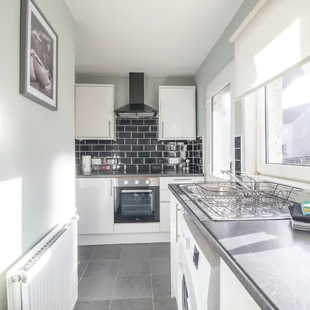 Holiday home Kirkwood House 2 Bedroom House In Coatbridge Glasgow
