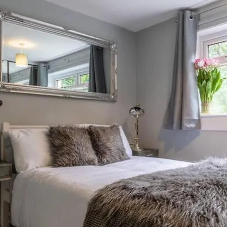 Cosy 1 Bed With Parking In City Centre 글라스고