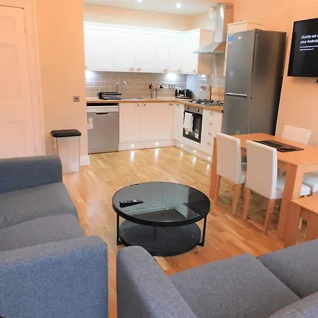 Beautiful 3 Bed In The Centre * Glasgow