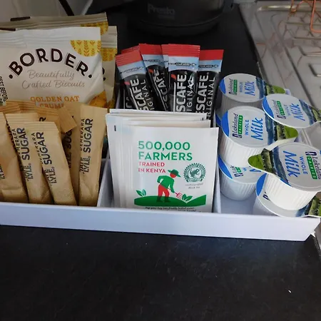 City Centre 2 Bedroom Apt, Close To M8 & Tourist Attractions Apartment *