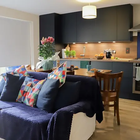 Number1townhouse With Private Balcony & Parking Appartement *