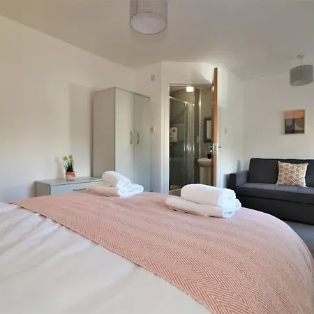 Holiday home Signature - Great Western View Glasgow