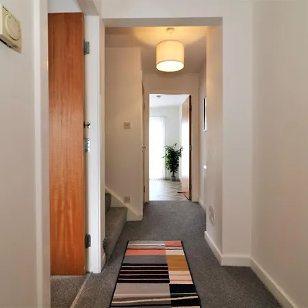 Signature - Great Western View Holiday home Glasgow