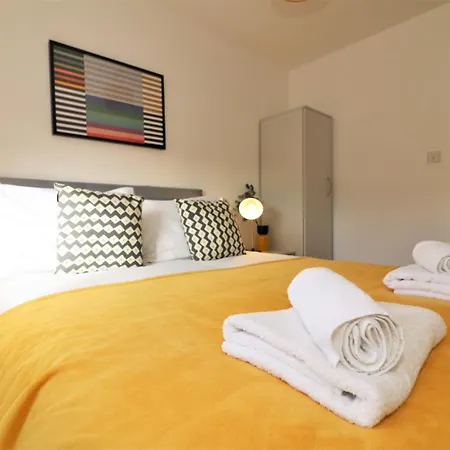 Holiday home Signature - Great Western View Glasgow