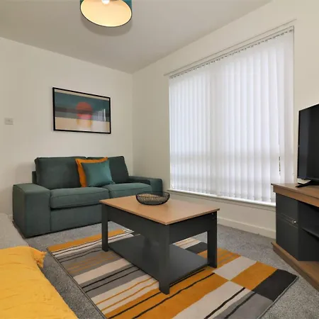 Signature - Great Western View Holiday home Glasgow