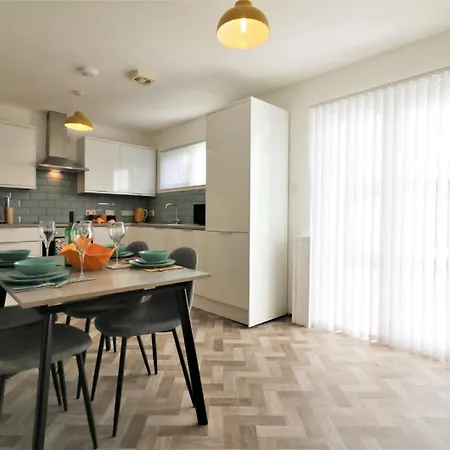Holiday home Signature - Great Western View Glasgow