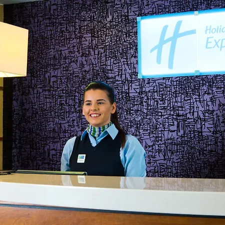 Express - - Ctr Riverside By Ihg מלון