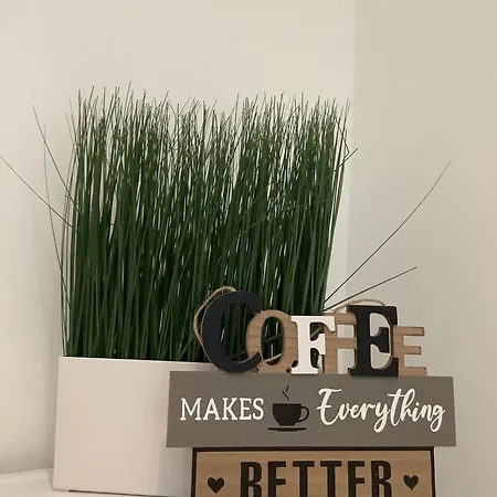 Ground Floor With Garden شقة *