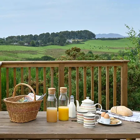Luxury Glamping Pods - The Heft & The Hirsel * Glasgow