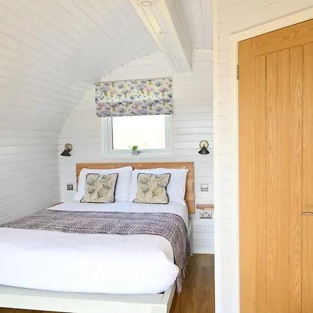 Luxury Glamping Pods - The Heft & The Hirsel Glasgow