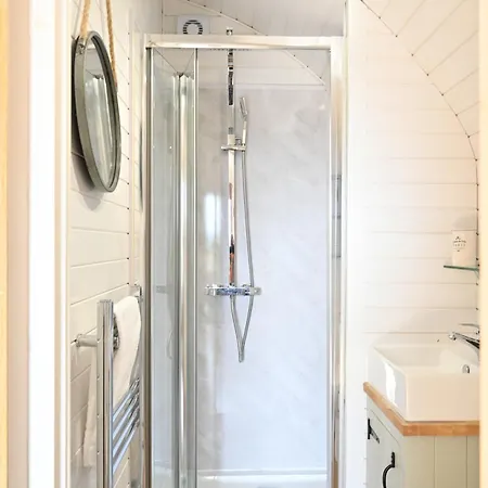 Luxury Glamping Pods - The Heft & The Hirsel Glasgow