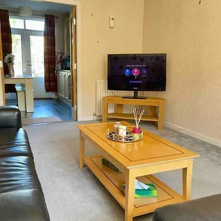 The Naburn - 3 Bed House With Free Parking & Close To Centre
