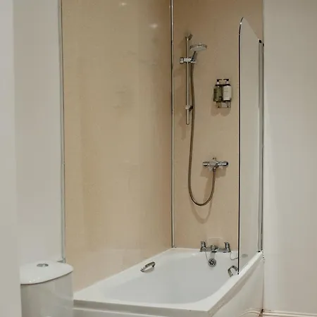 Royal Chambers Serviced * Glasgow