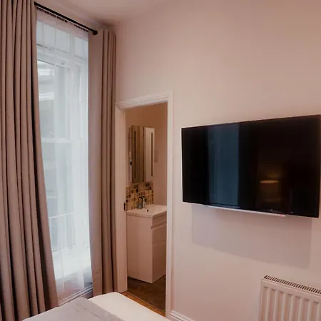 Royal Chambers Serviced Appartamento *